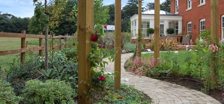 Country Garden – with a relaxed mix of traditional and contemporary elements
