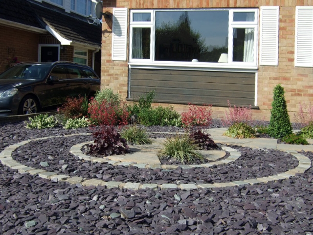 Low maintenance front garden